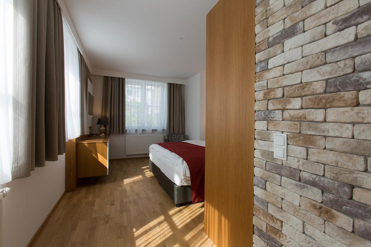 Hotel Am Schrannenplatz 메밍겐 외부 사진