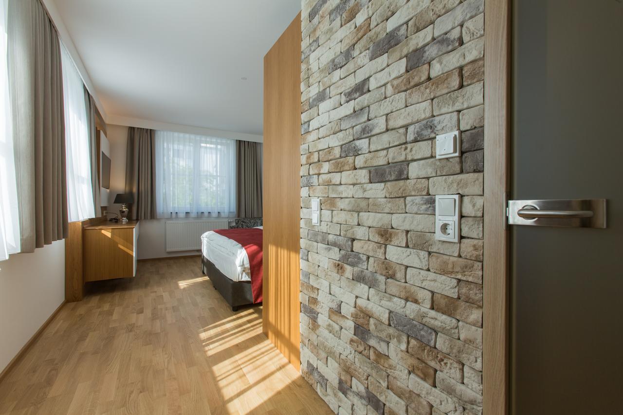 Hotel Am Schrannenplatz 메밍겐 외부 사진
