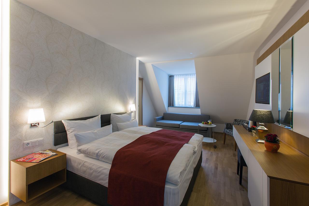 Hotel Am Schrannenplatz 메밍겐 외부 사진