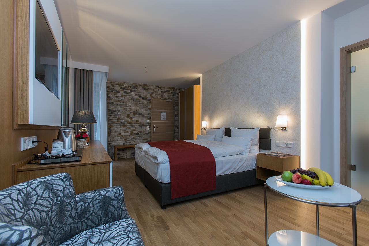 Hotel Am Schrannenplatz 메밍겐 외부 사진